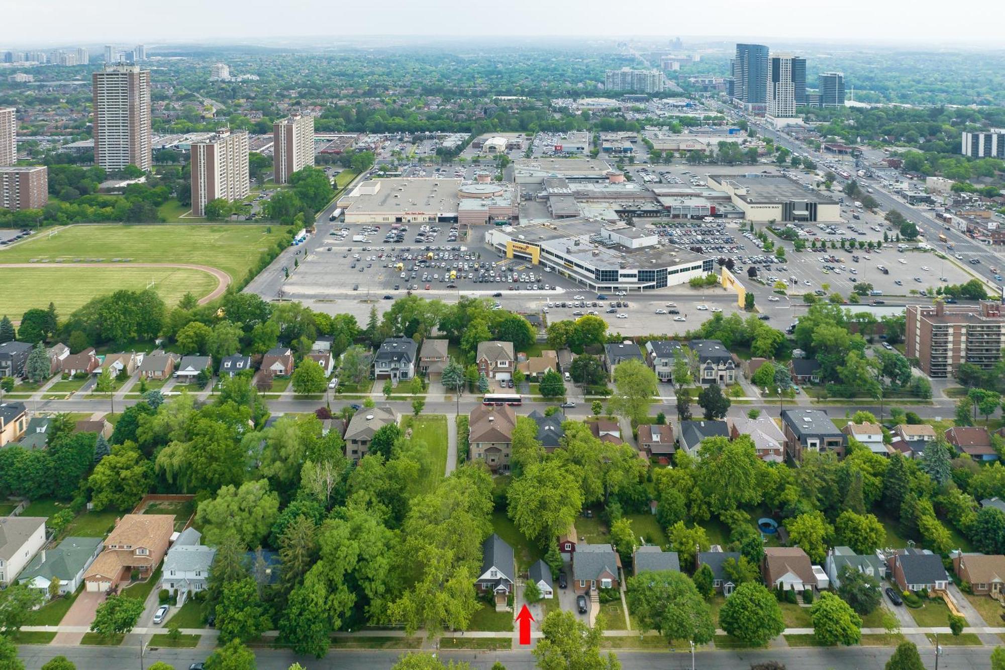 Homestay Close To Mall With Private Toilet, Free Wi-fi And Parking Toronto